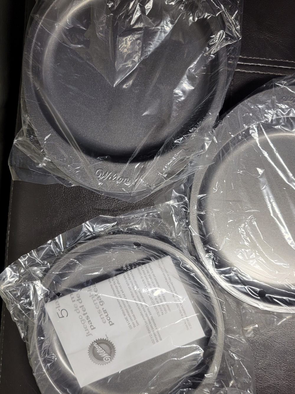 Wilton Easy Layer Cake Pan Set - Five 6 Inch Round Pans - Picture 3 of 4